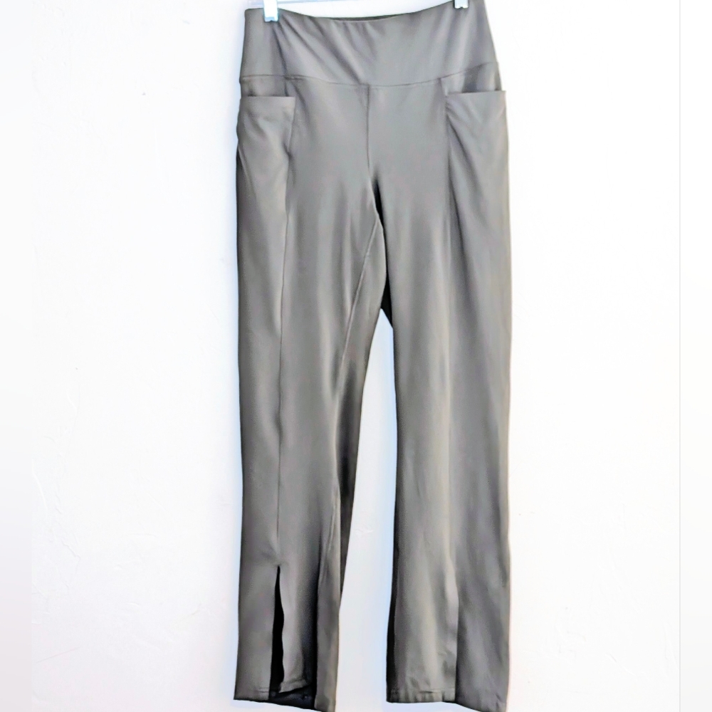 Apana High-Waist Flare Yoga Pants with Side Pockets – Size L
